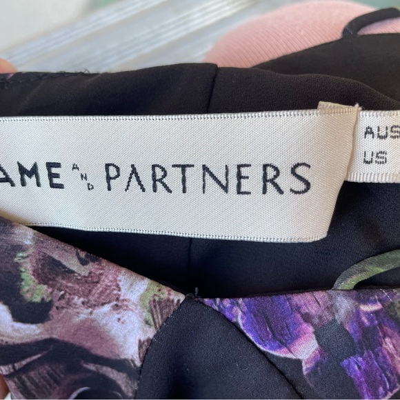 Fame and Partners Black/Purple Floral Strappy Dress Low Back V-Neck NWOT - Picture 6 of 6